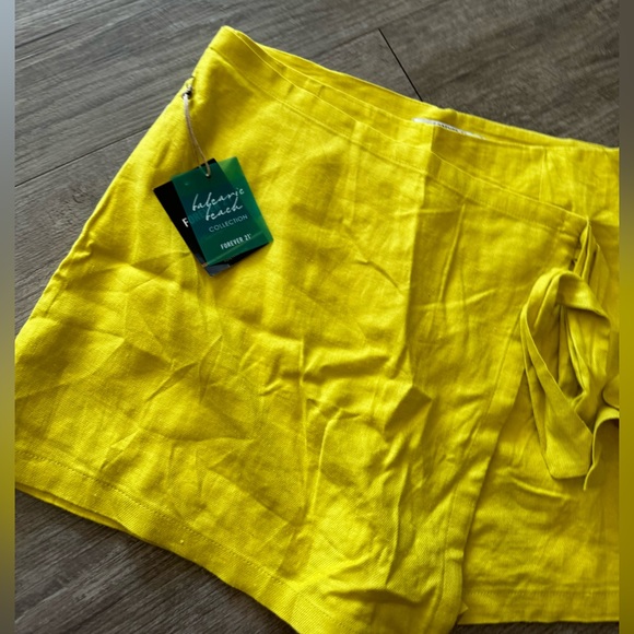 LAST PRICE🍒🤍 FOREVER 21 skirt/shorts 💛 - Picture 3 of 8